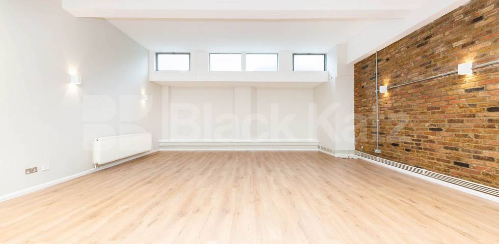 stunning 1 bedroom warehouse conversion minutes to Old Street Eagle Wharf Road, Old Street -Shoreditch